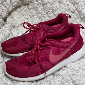 adorable nike roshe :D